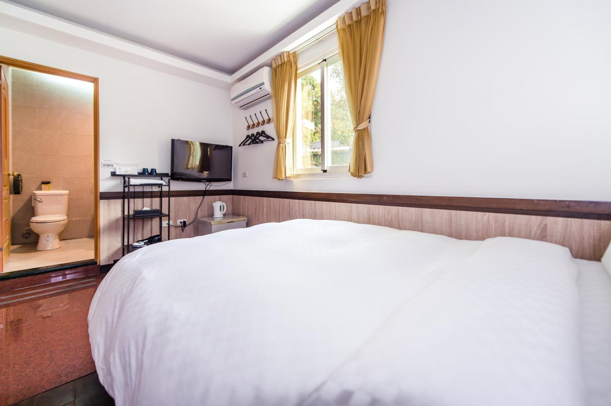 Moonlake B&B Юйчі Номер фото